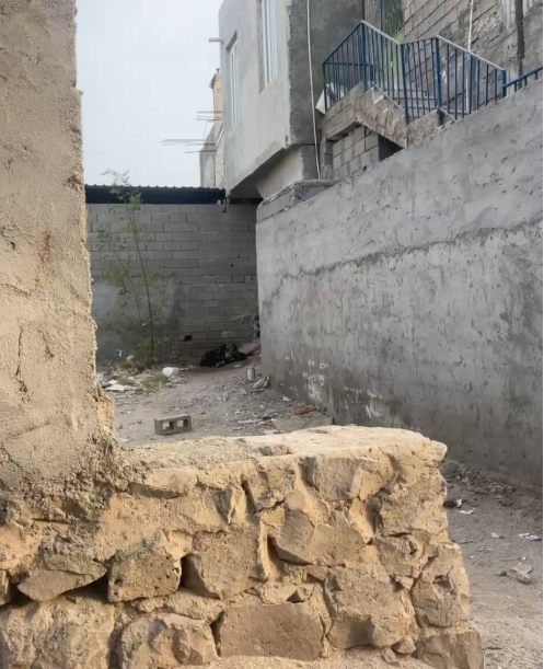 ساختمان مخروبه