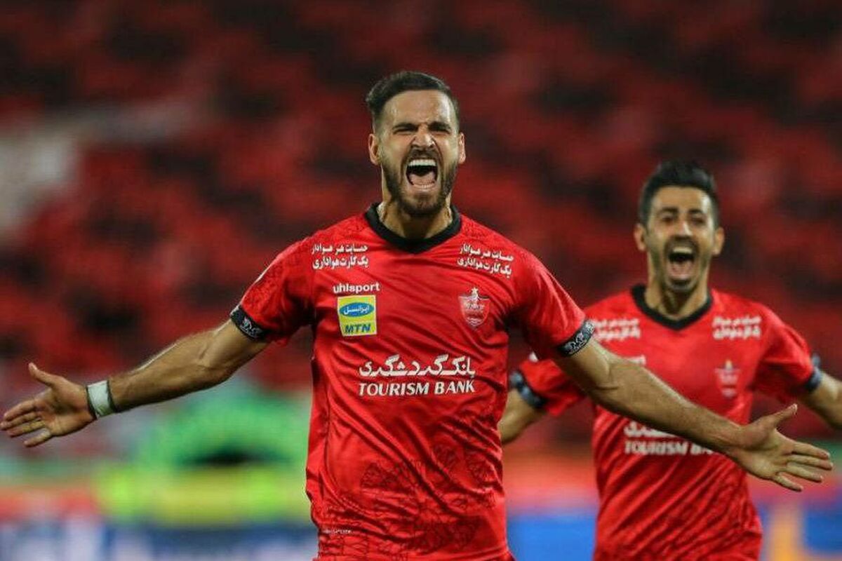 ستاره لیگ انگلیس جایگزین یک پرسپولیسی شد