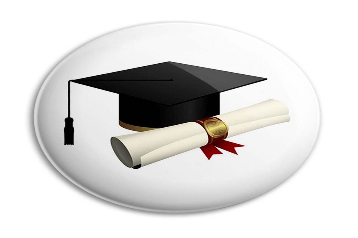 خانم 81 ساله فارغ التحصیل شد +عکس