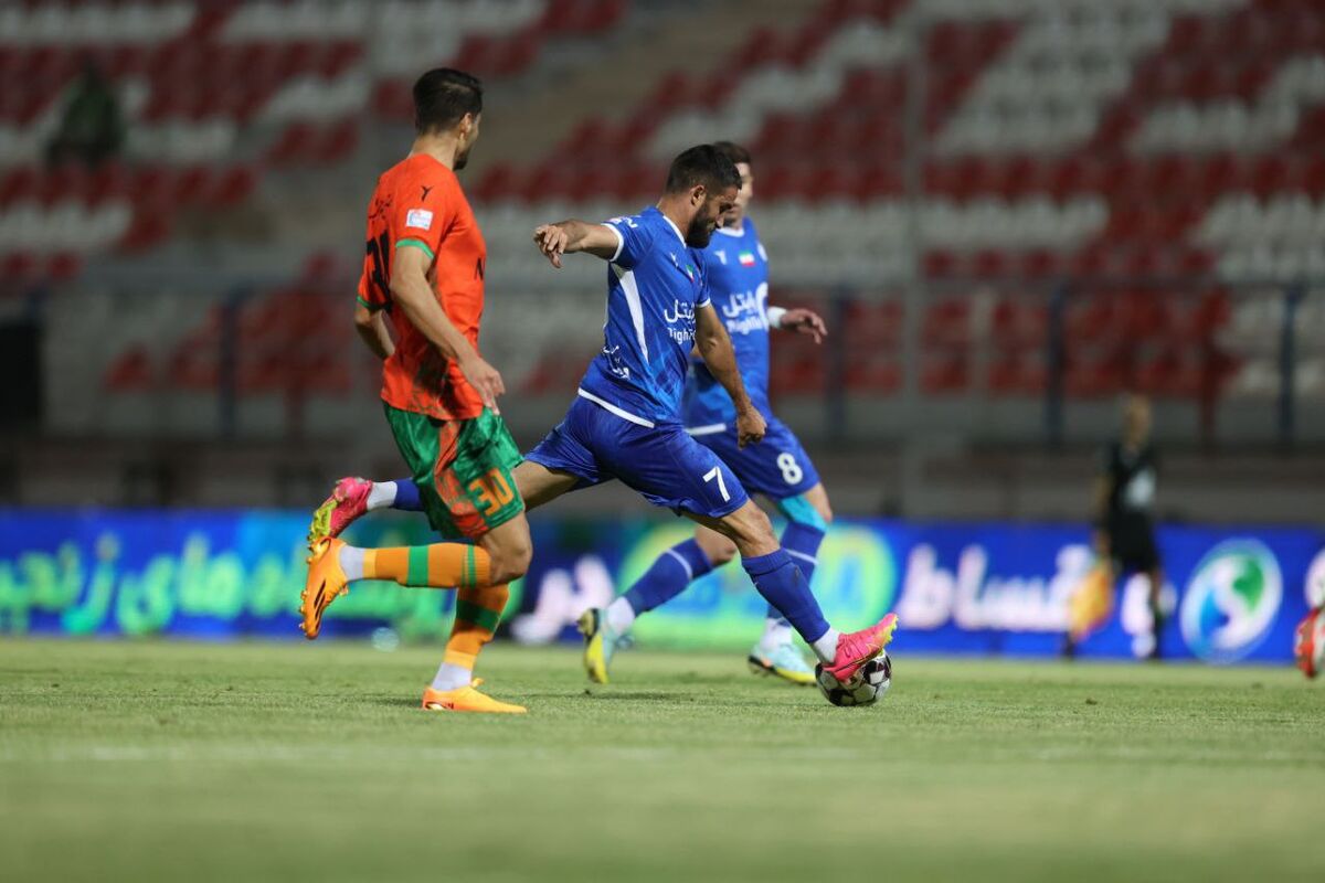 بمب استقلال خیال نکونام را راحت کرد