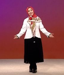 ژیلا صادقی و جمعی از بلاگر‌های اینستاگرامی در بین‌الحرمین