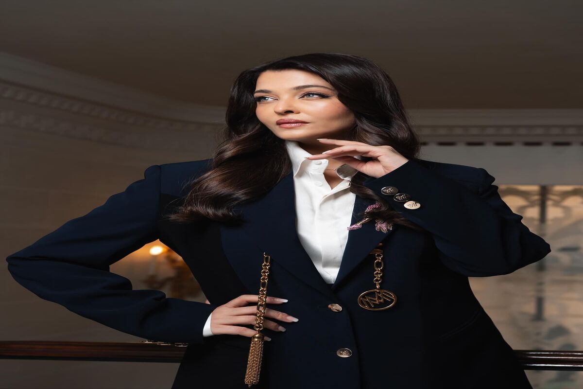 جذابیت آیشورایا در ۵۲ سالگی همه را خیره کرد/ ببینید