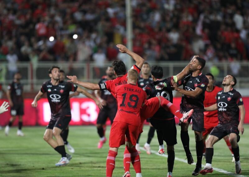 لحظه به لحظه بازی پرسپولیس 1 - تراکتور 0 ؛ فینال زودرس در قلب ورزشگاه آزادی