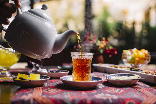 مضرات مصرف چای با لیمو