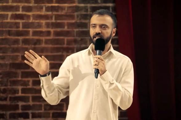 رقص ابوطالب حسینی روی لبه تیغ