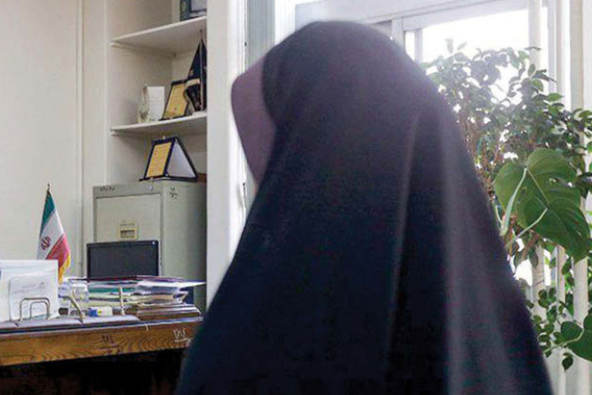 لحظه تلخ لورفتن خیانت مرد متاهل ایرانی توسط همسرش /شوهرش را با زن دیگری گرفت+ببینید