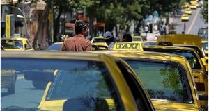 سهمیه بنزین تاکسی‌ها کاهش نمی‌یابد. تاکسی ها حق افزایش کرایه را ندارند