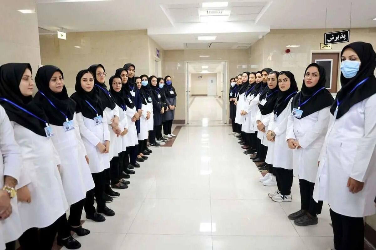 20 پرستار یک بیمارستان در یک روز استعفا دادند! /چه خبر شده ؟