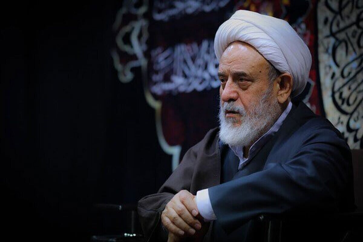 سرزنش کردن گنهکاران و انتشار گناهِ آنها حرام است