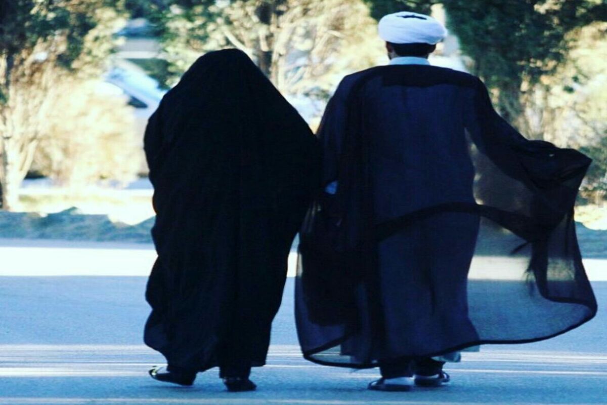 دوستی اینترنتی زوج طلبه دردسرساز شد