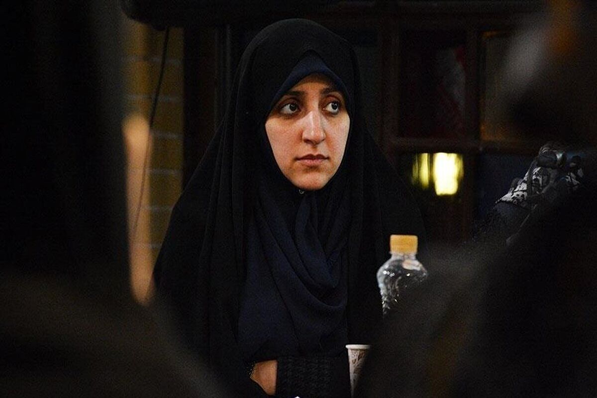 یک زن نام‌آشنا در دولت چهاردهم، پست گرفت