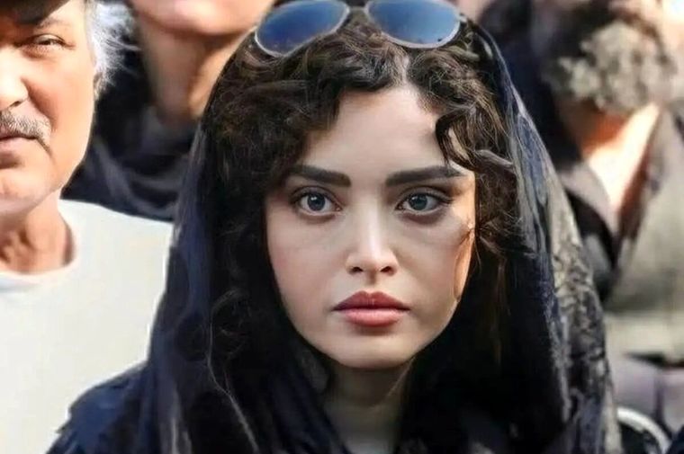 بهنوش طباطبایی با تم زنبور عسل دیده شد!/ عکس