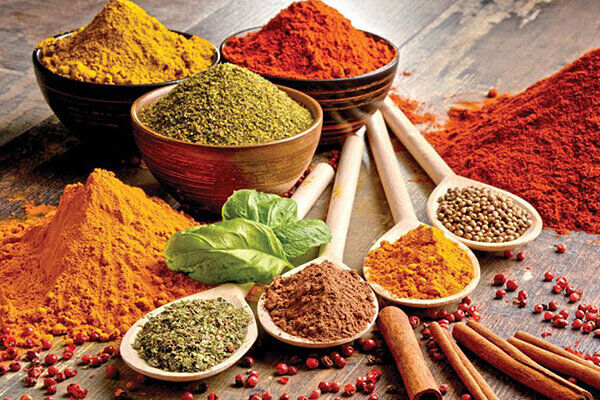 استفاده از گلاب به جای عطر به منظور دور کردن اجنه و جذب ملائک!