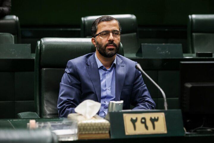 عضو ارشد مجلس: ساخت بمب اتم بررسی می‌شود