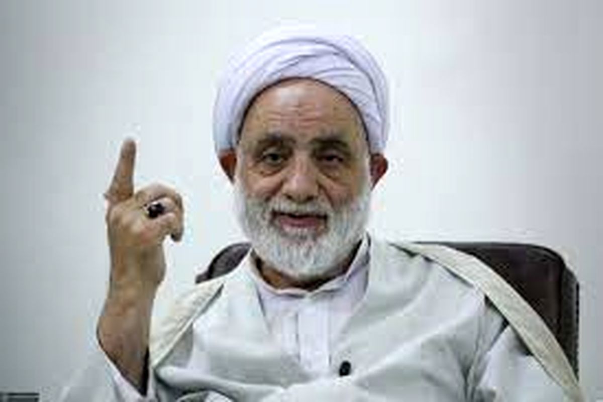 شوخی بامزه حجت‌الاسلام قرائتی با شعرخوانی مجری سمت خدا+فیلم