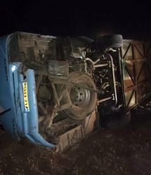 اعلام اسامی ۹ جان‌باخته حادثه واژگونی اتوبوس در محور اصفهان – نطنز