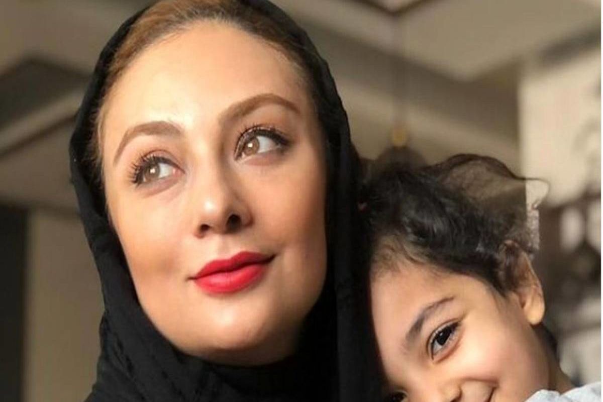 عکس بامزه یکتا ناصر و دخترش لب ساحل