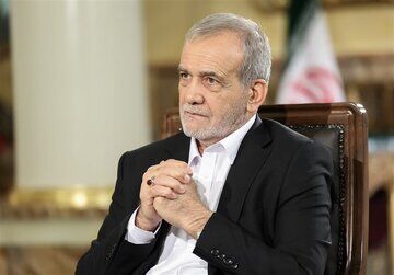 ماجرای بنزین بی‌کیفیت و سفر با تاکسی پزشکیان به تبریز