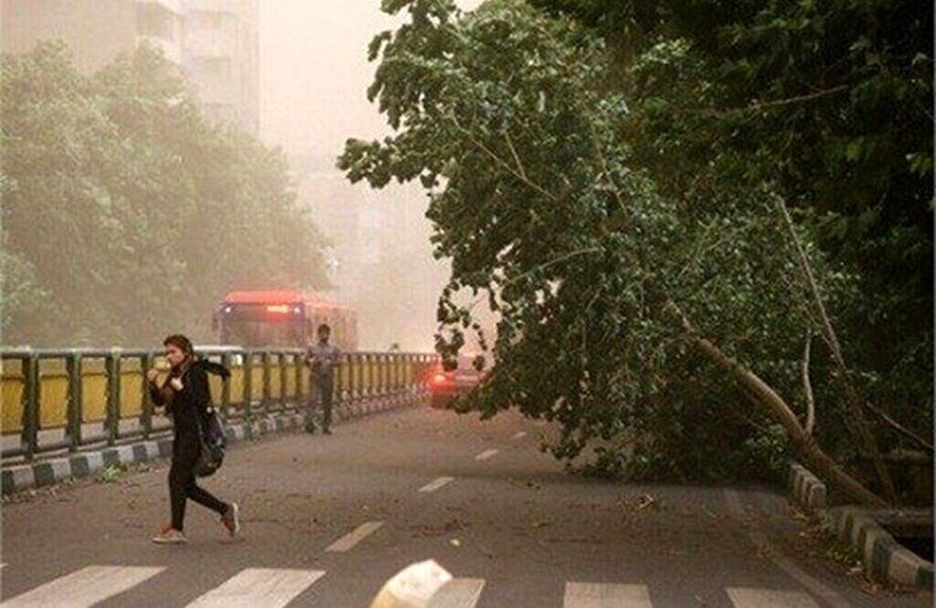 هشدار نارنجی طوفان برای ۲۱ استان