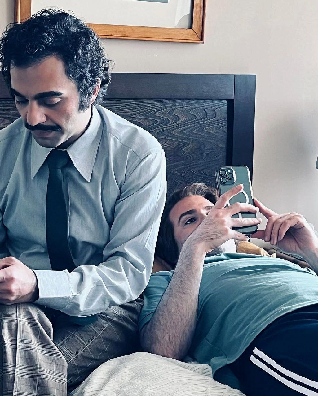صابر ابر با گوشواره و تیپ عجیب در کنار پانته‌آ پناهی‌ها/ عکس