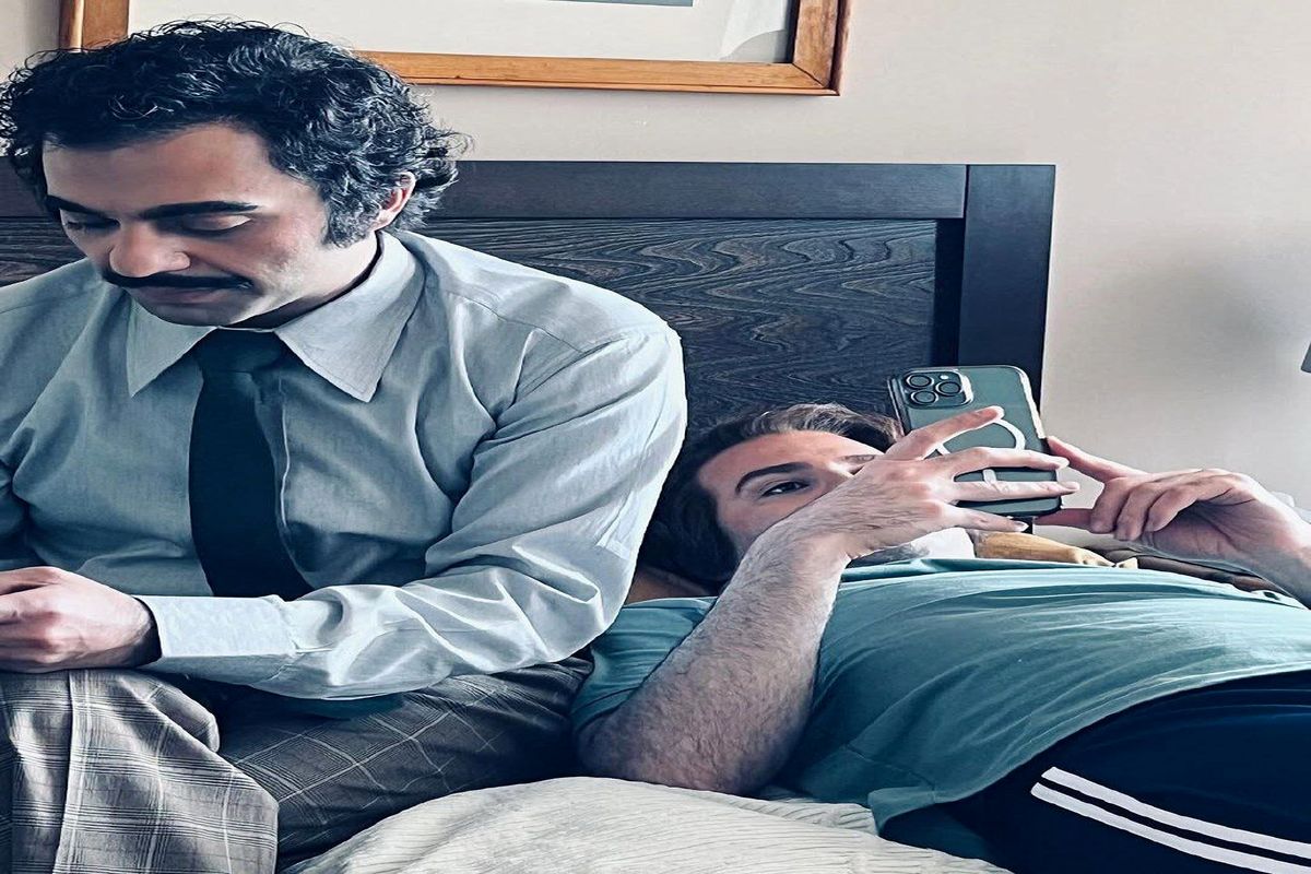 صابر ابر با گوشواره و تیپ عجیب در کنار پانتهآ پناهیها/ عکس