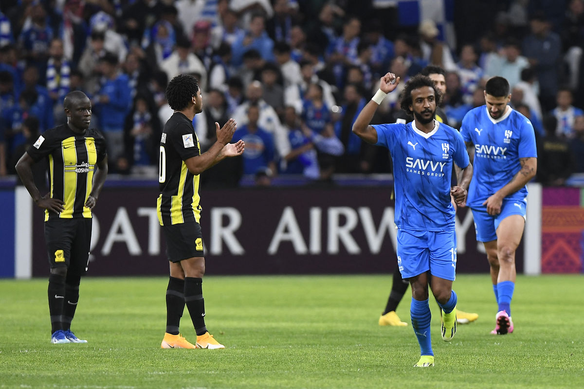 طرح جذاب هواداران الاتحاد برای بازی الهلال با استفاده از متن آهنگ کندریک لامار+عکس