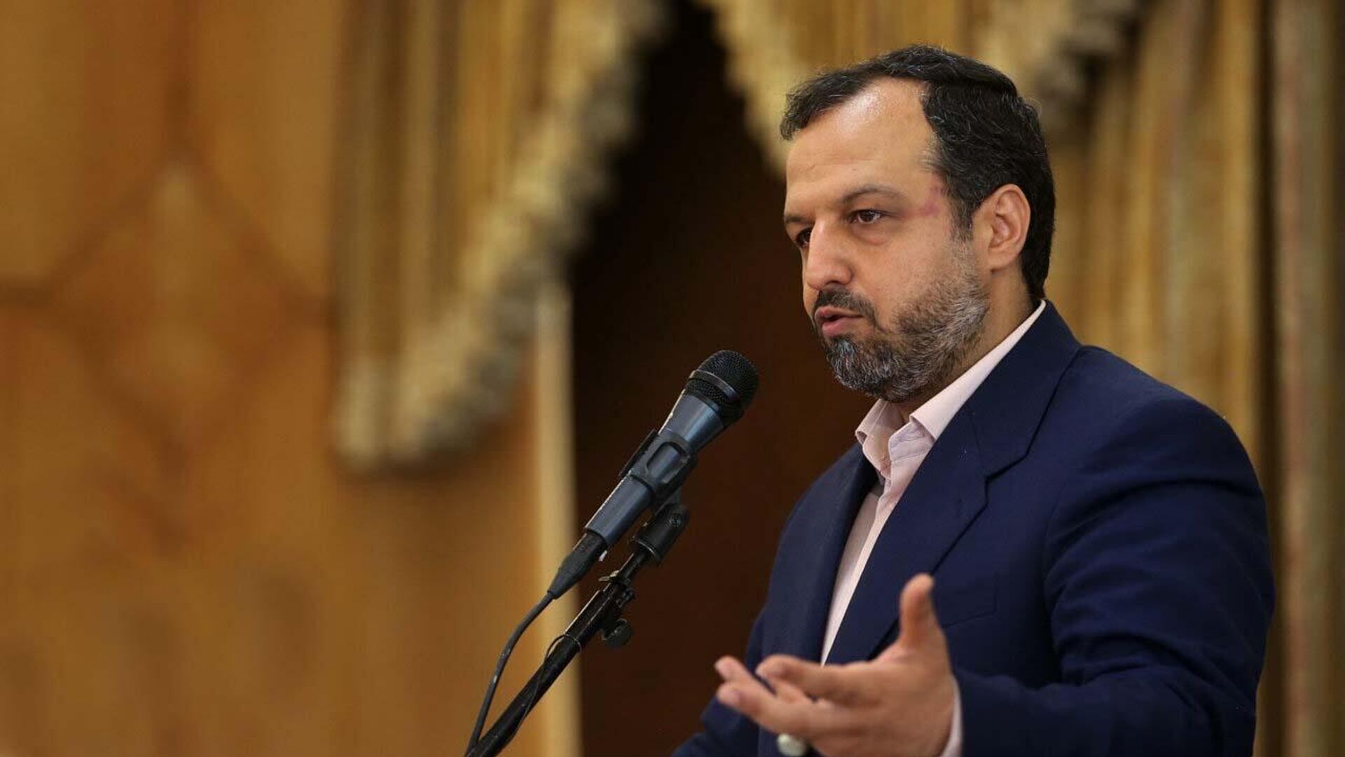 خاندوزی : چای دبش پول ارز را پرداخت کرد/ مردم نگران نباشند