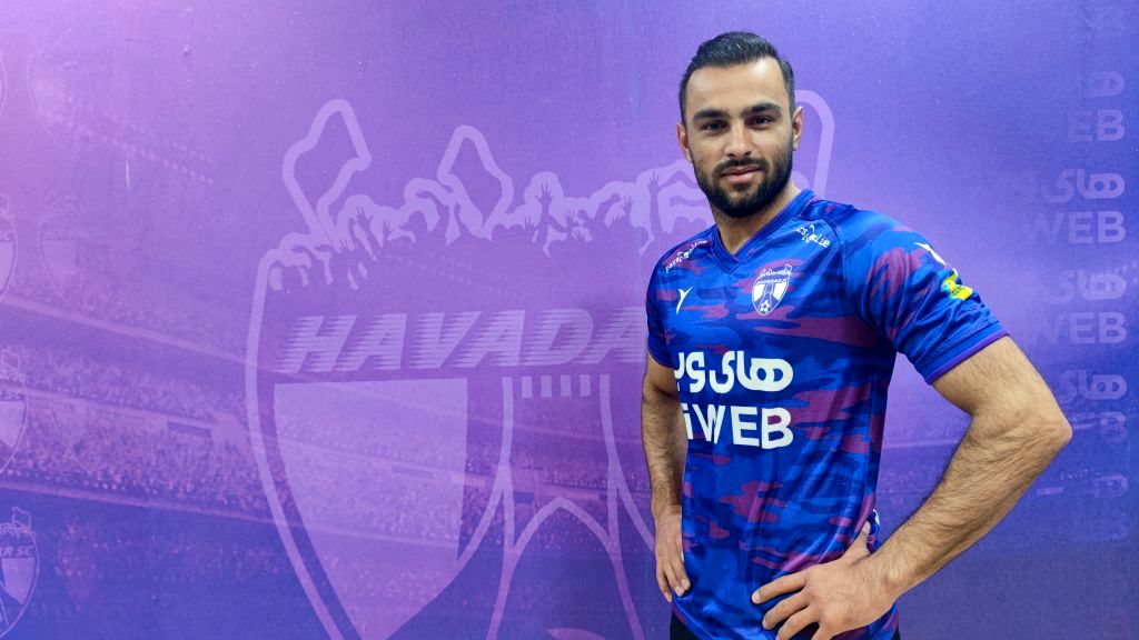 مزه کردن گل 50 متری زیر زبان فریبرز گرامی!