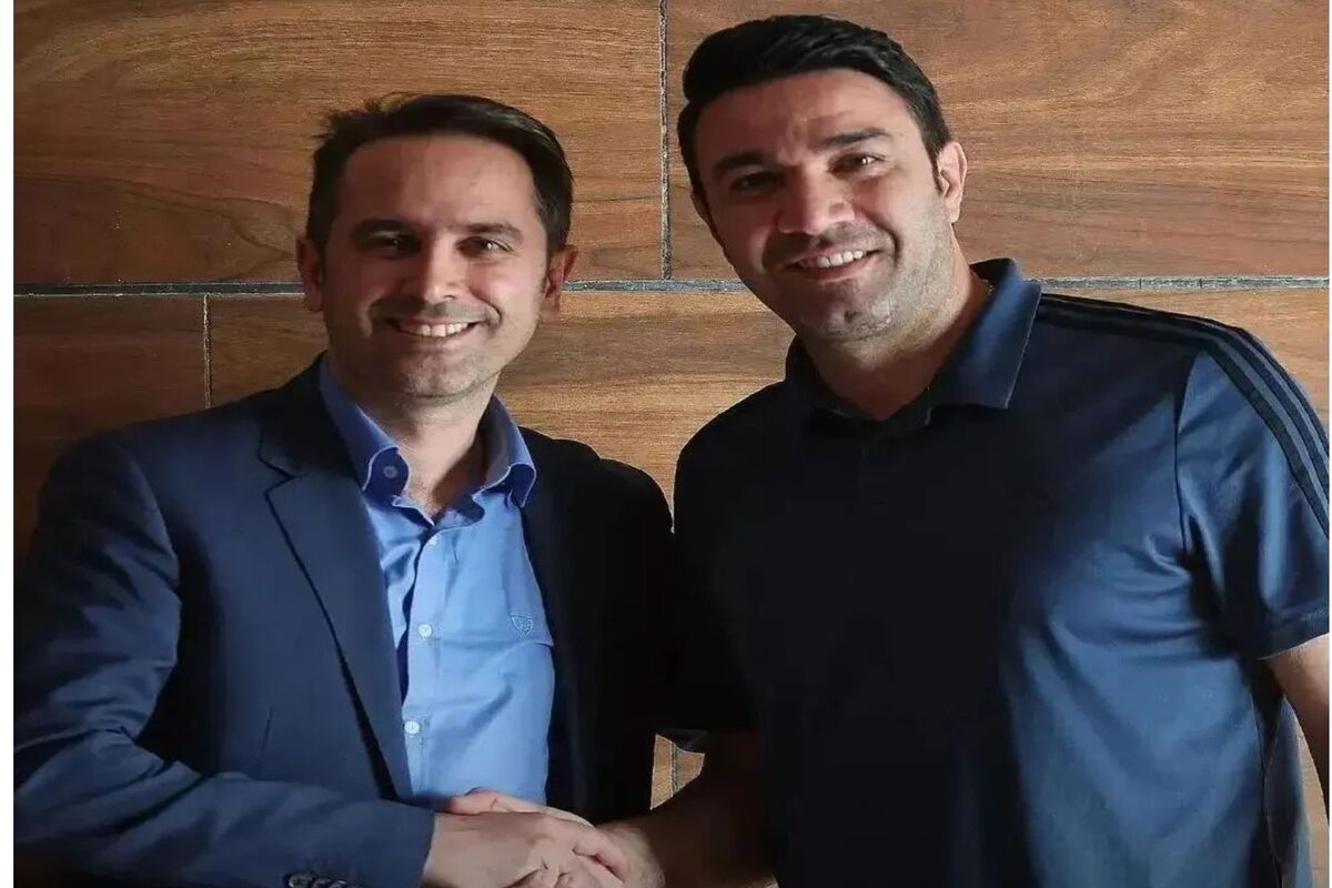 بازی جذاب استقلال و نساجی؛ نکونام و خطیر روبه روی هم قرار گرفتند
