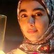 ژست هنری مژده لواسانی در حافظیه شیراز با دسته گل خاص