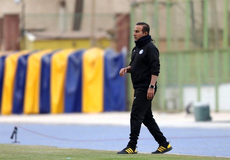 مربی استقلال خوزستان:به کسی باج نمی‌دهم؛قربانی خودش را جمع و جور کند