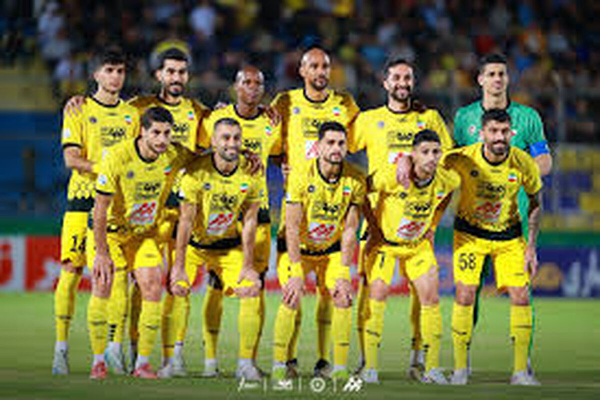 حسینی آمد، ستاره سپاهان قهر کرد!