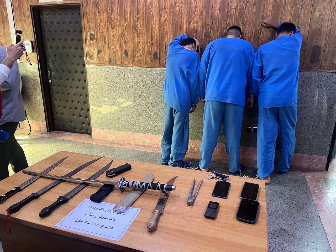 دستگیری سارقان شمشیر به دست ستارخان و گیشا/ توصیه‌های ضد سرقت از زبان «شهرام گراس»