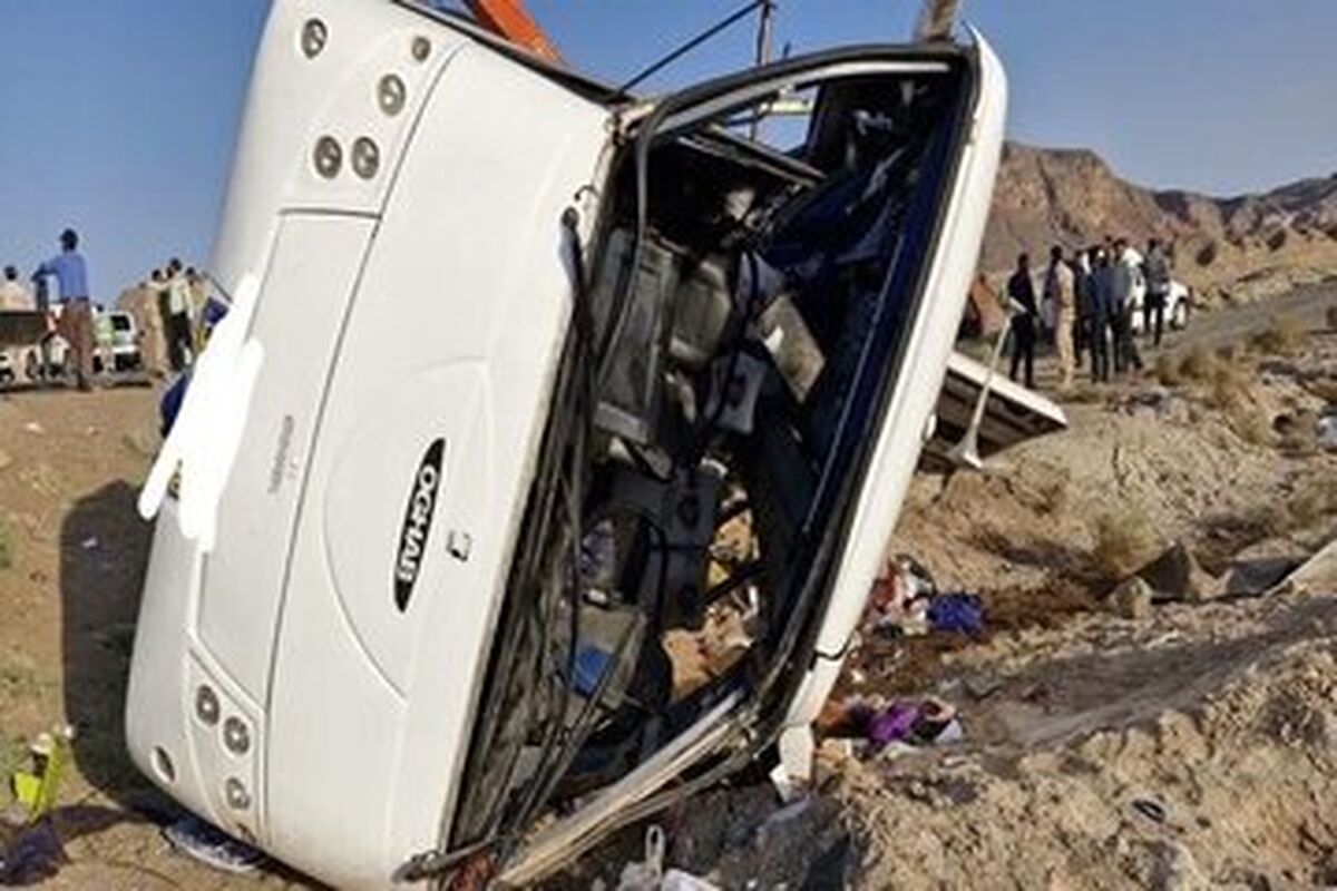 واژگونی مرگبار اتوبوس در کرمان؛ آمار جان‌باختگان بیشتر شد