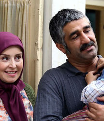 رایان سرلک پس از سالها در کنار ژاله صامتی/ عکس