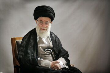ماجرای ازدواج رهبر  معظم انقلاب اسلامی و پرداخت هزینه های عروسی /چه کسی خطبه عقد ایشان و همسرشان را خواند؟

