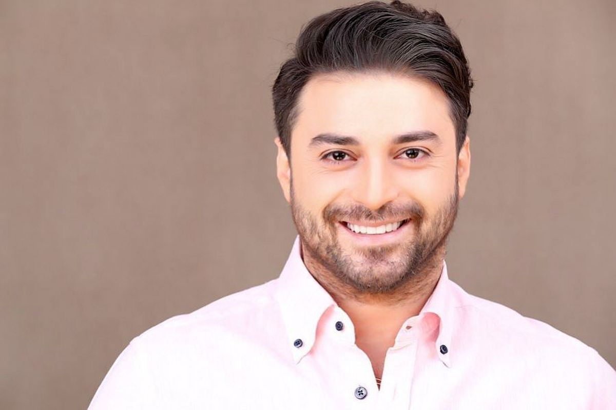 خواننده مشهور ایرانی ممنوع‌الخروج شد +عکس