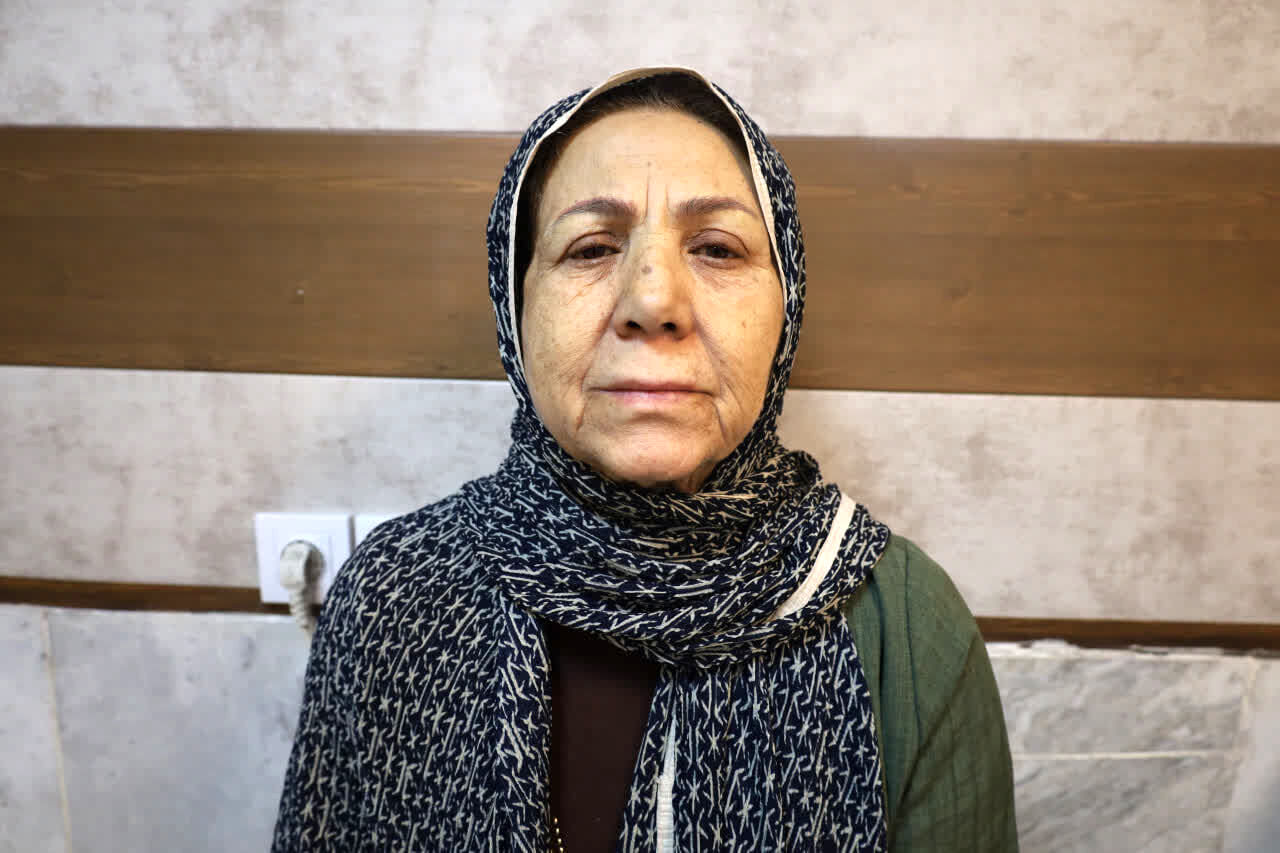 انتشار تصویر سارق طلافروشی‌؛ مالباختگان این زن را شناسایی کنند