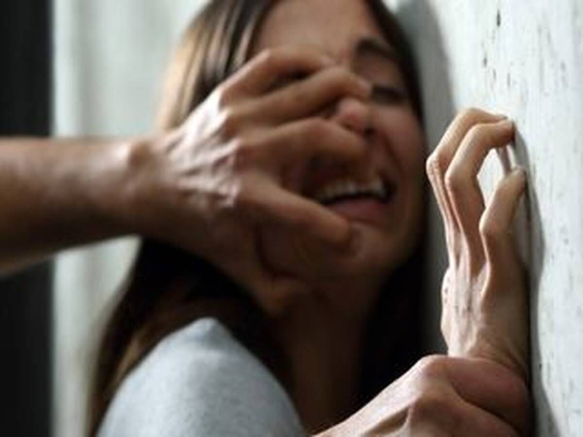 حادثه وحشتناک برای یک دختر/ستاره لیگ برتری به من تجاوز کرد و فیلم گرفت!