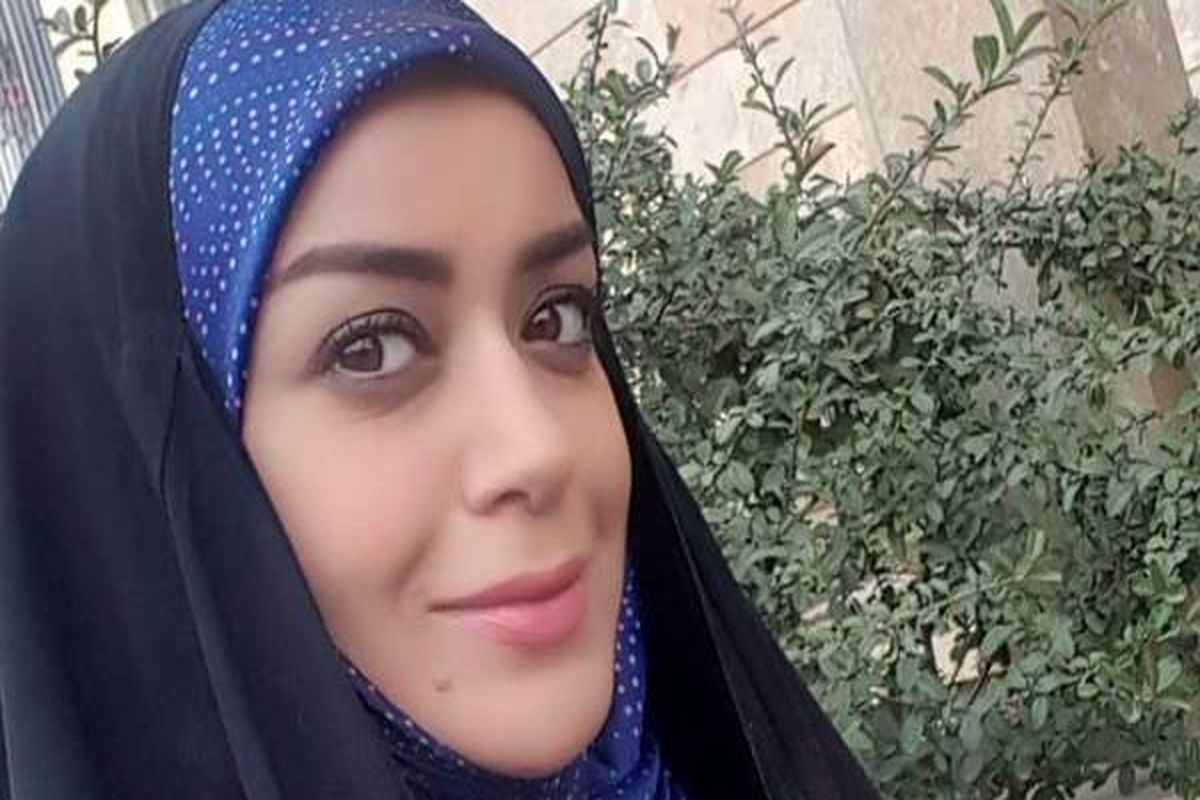 «الهام چرخنده» با فرزندانش در شاه عبدالعظیم