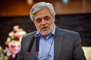 حقوق کارمندان را بدهیم؛ سر کار نیایند!