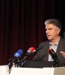 معاون وزیر بهداشت خبر فوت صابر کاظمی را تکذیب کرد