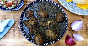 طرز تهیه شوید قورمه گیلانی، غذایی اصیل با طعمی فراموش‌نشدنی!