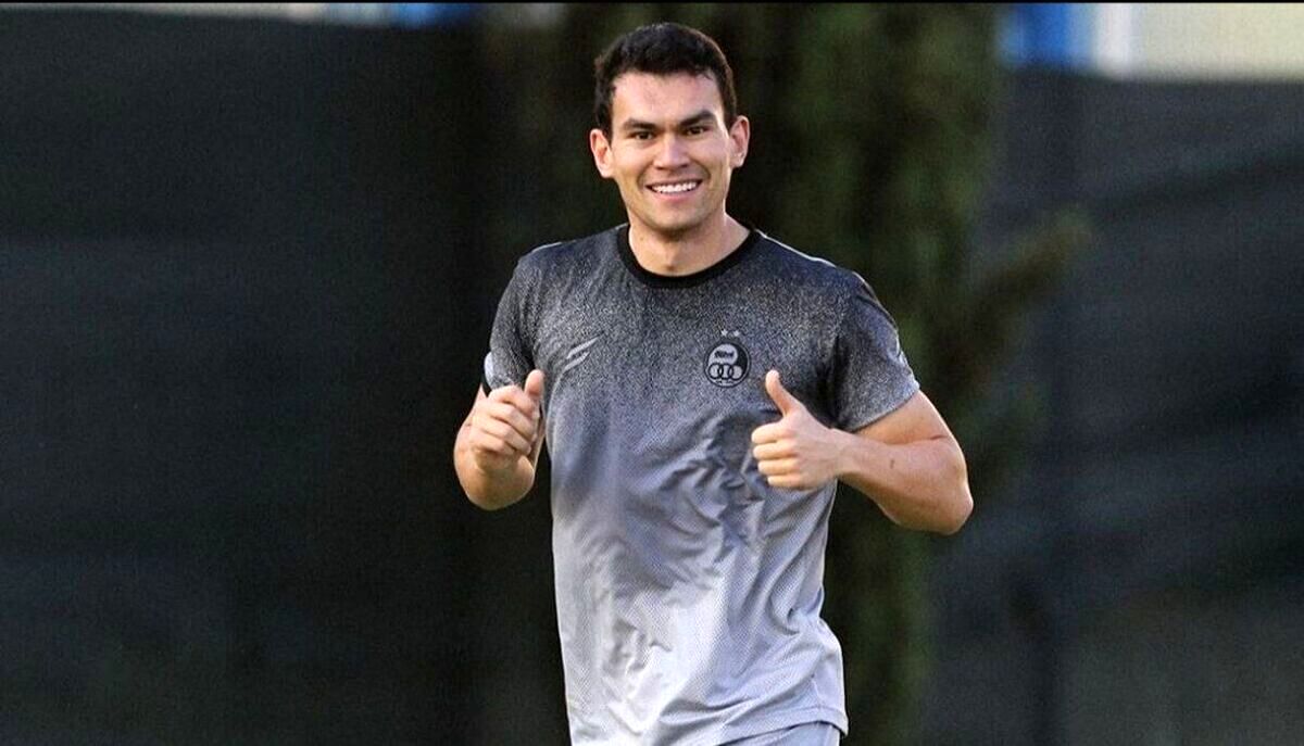 مدافع استقلال در امارات 