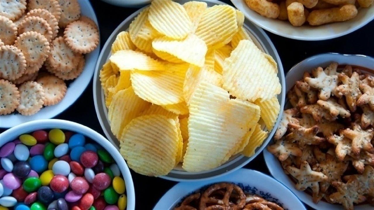 ممنوعیت استفاده از برخی میان وعده‌ها