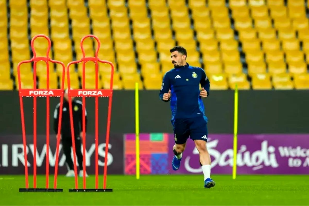 مدافع ملیپوش النصر به استقلال رسید