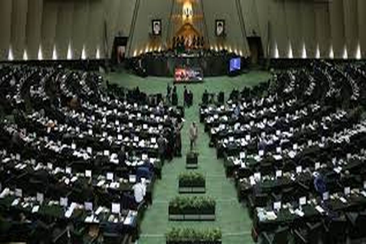 آغاز بررسی صلاحیت وزیر پیشنهادی صمت در مجلس/ چراغ سبز کمیسیون صنایع و اقتصادی به علی آبادی
