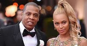 بیانسه با حجاب مشکی در ملاعام ظاهر شد