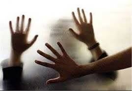 اتفاق وحشتناک برای دختر دبیرستانی در سرویس بهداشتی مدرسه خبرساز شد +فیلم