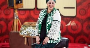 زهرا داوودنژاد با کت گلدوزی‌شده و بوت‌های طرح‌دار